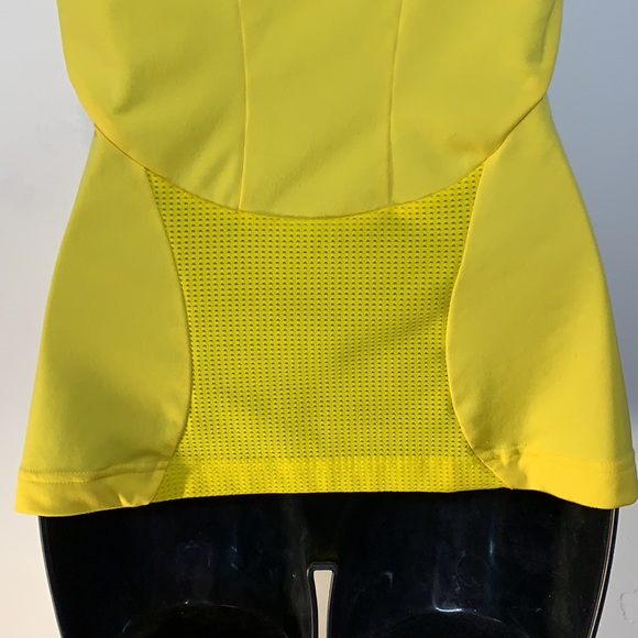 Fila Running Yellow and Mesh top with Pocket - Picture 8 of 9